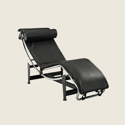 Black — LC4 Chaise Longue, front three-quarter view