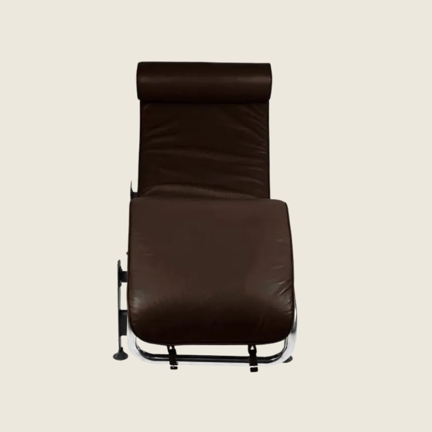 Chocolate Brown — LC4 Chaise Longue, side profile view