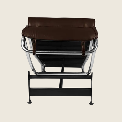 Chocolate Brown — LC4 Chaise Longue, close-up detail of the upholstery and frame